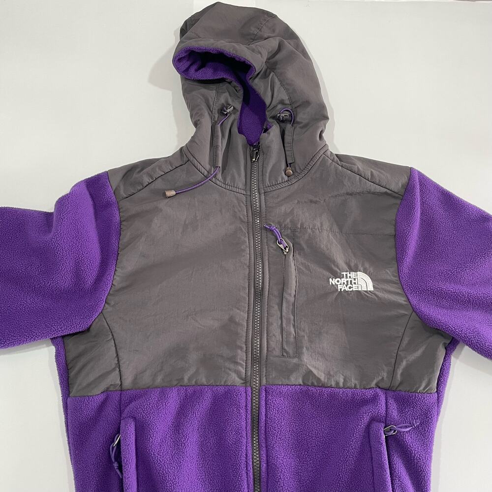 The North Face Women's Hooded Jacket Size Medium